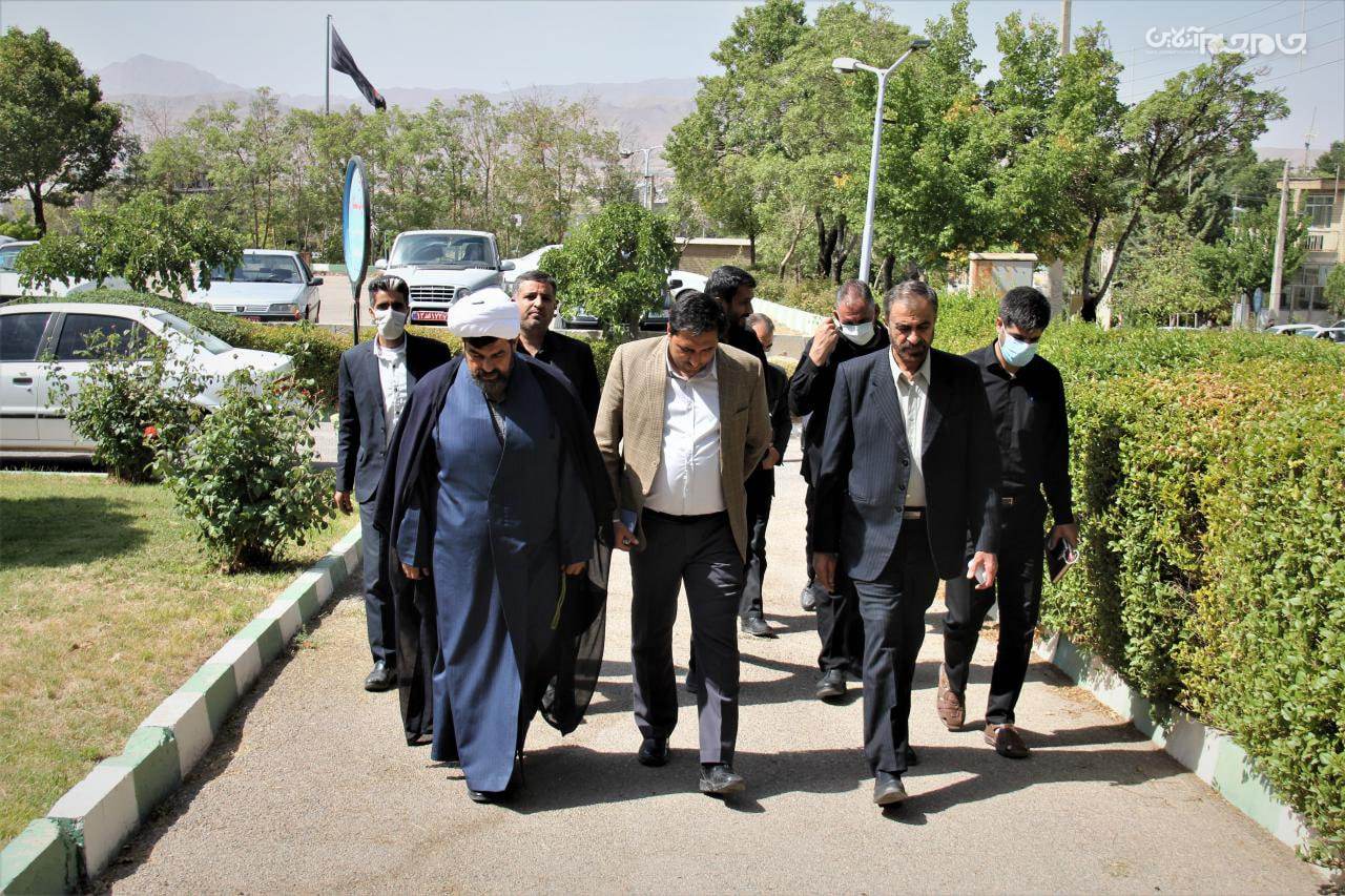 منتقد و مطالبه گر دیروز امروز خادم مردم و سربازی پر تلاش در رکاب دولتمردان استانی منتقد و مطالبه گر دیروز امروز خادم مردم و سربازی پر تلاش در رکاب دولتمردان استانی