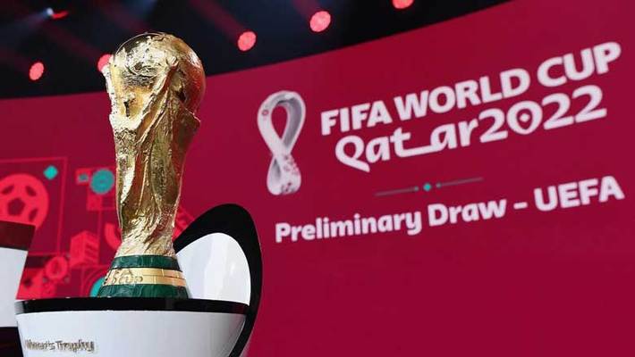 کاپ جام جهانی فوتبال چند روز مانده به شروع بیست و دومین دوره این مسابقات وارد دوحه پایتخت قطر شد.