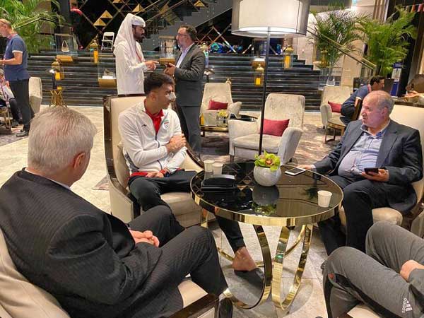 عکس | احوالپرسی وزیر ورزش از دروازهبان تیم ملی عکس | احوالپرسی وزیر ورزش از دروازهبان تیم ملی