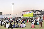 یک شب تماشای فوتبال با کارگران مهاجر قطری