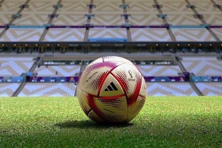 توپی که قرار است در مرحله نیمه نهایی و همچنین دیدار فینال جام جهانی ۲۰۲۲ قطر مورد استفاده قرار بگیرد، رونمایی شد.