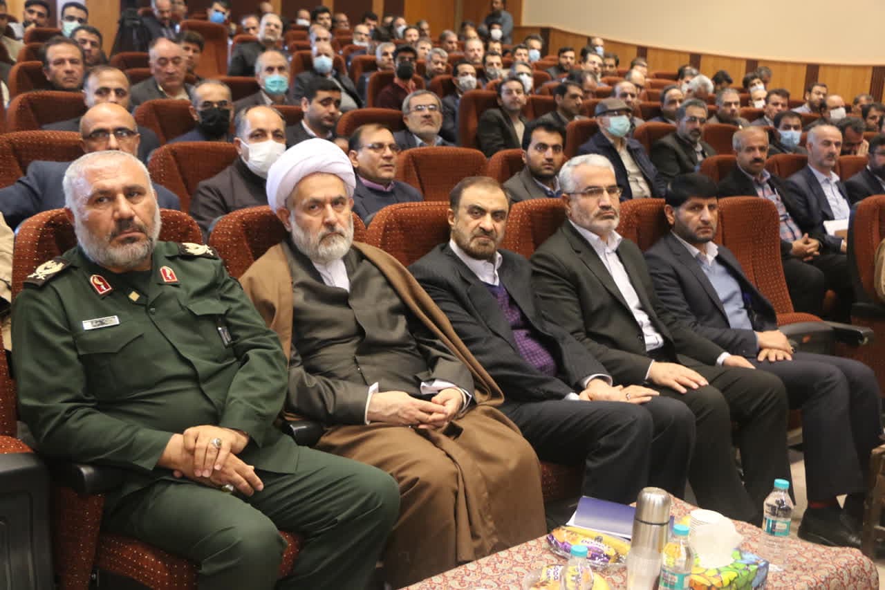 شیوه جدید دشمن در مقابله با انقلاب ایجاد یاس و نا امیدی در میان مردم،جوانان و جامعه است شیوه جدید دشمن در مقابله با انقلاب ایجاد یاس و نا امیدی در میان مردم،جوانان و جامعه است