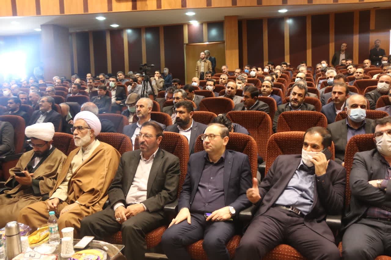 شیوه جدید دشمن در مقابله با انقلاب ایجاد یاس و نا امیدی در میان مردم،جوانان و جامعه است شیوه جدید دشمن در مقابله با انقلاب ایجاد یاس و نا امیدی در میان مردم،جوانان و جامعه است