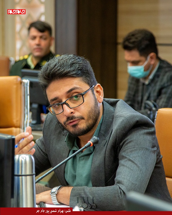 دیدار و گعده های خصوصی و گزینشی استاندار با برخی از افراد رسانه ای