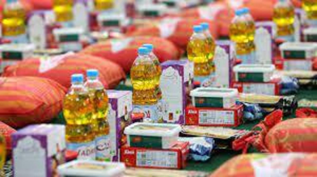 فرمانده ناحیه مقاومت بسیج سپاه بندرلنگه گفت: به مناسبت ماه مبارک رمضان بیش از هزار بسته معیشتی بین نیازمندان بندرلنگه توزیع شد.
