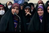 ببینید | شعرخوانی لیلا حسین‌ نیا در حضور رهبر انقلاب