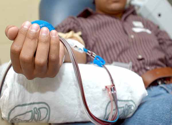 سهمیه داروی بیماران هموفیلی نصف شد | لغو عمل‌ جراحی بیماران تا زمان تامین دارو