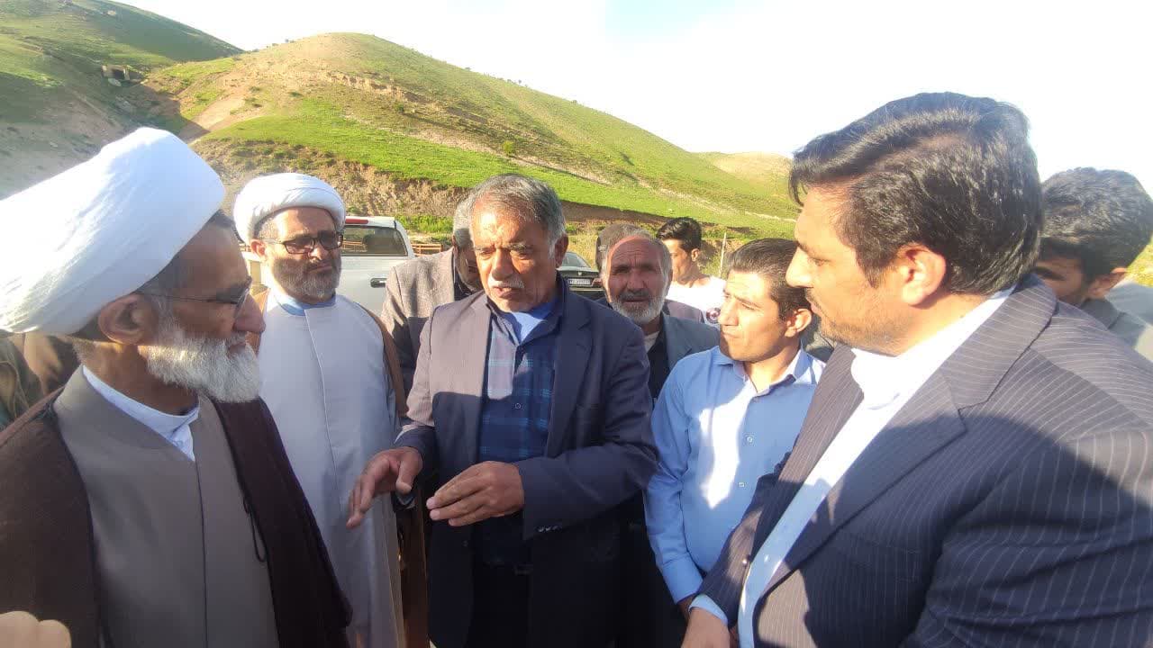 بازدید نماینده ولی فقیه در استان چهار محال و بختیاری از باغات شهرستان کوهرنگ و دو آب صمصامی