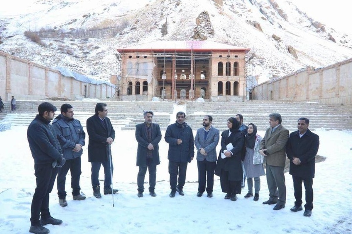 وزیر میراث‌فرهنگی، گردشگری و صنایع‌دستی از کاخ ناصری واقع در شهرستانک استان البرز بازدید به عمل آورد و در جریان میزان پیشرفت پروژه در حال احداث در این محوطه تاریخی قرار گرفت.