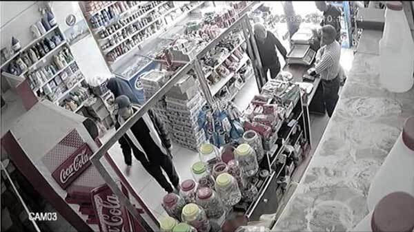 عکس | اولین تصاویر از عاملان و تجهیزات حادثه تروریستی کرمان عکس | اولین تصاویر از عاملان و تجهیزات حادثه تروریستی کرمان