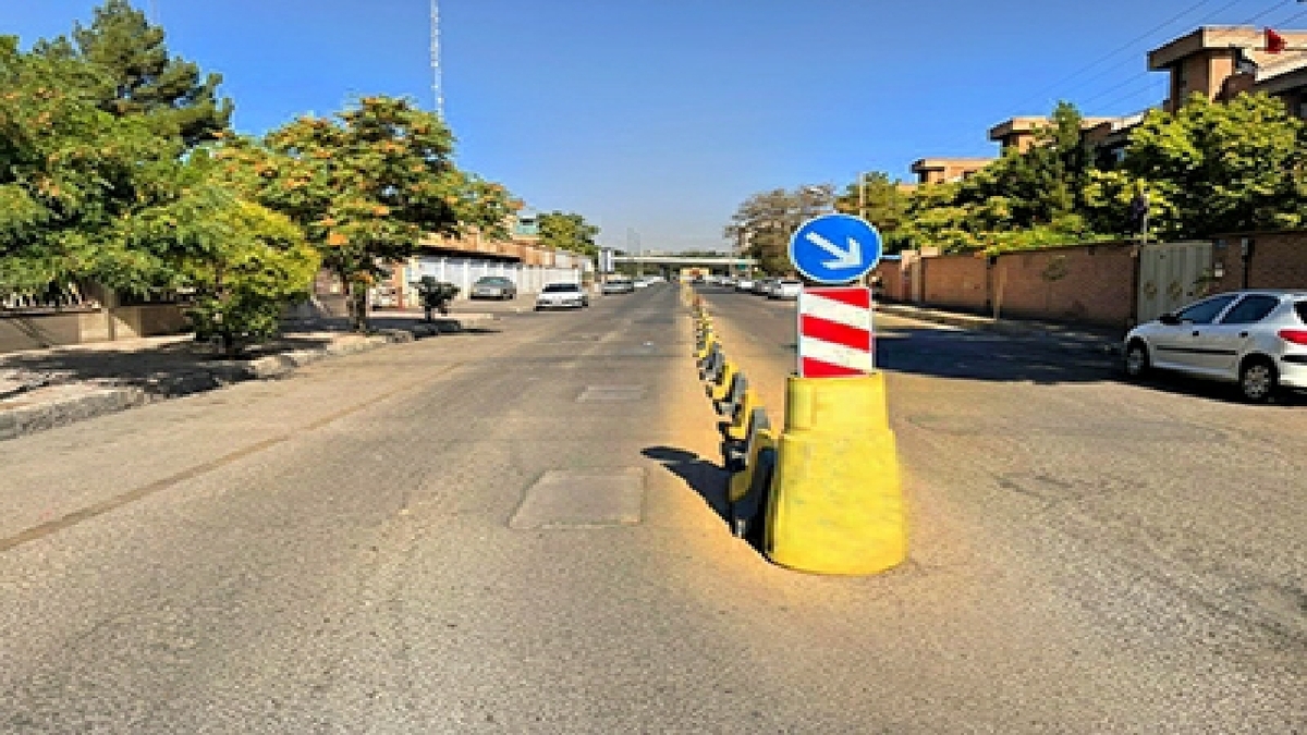 مدیرعامل سازمان حمل و نقل و ترافیک شهرداری قزوین از اجرای طرح ویژه ایمن‌سازی مسیر تردد نواحی منفصل شهری خبر داد.