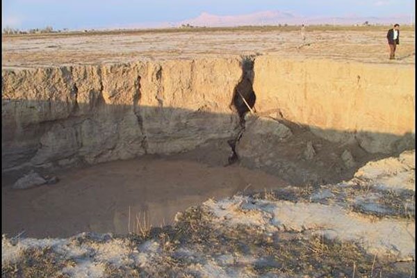 خشکیدگی به سد‌های تهران رسید | افزایش خطر ریز لرزه‌ها | انباشت خشکسالی در کشور 