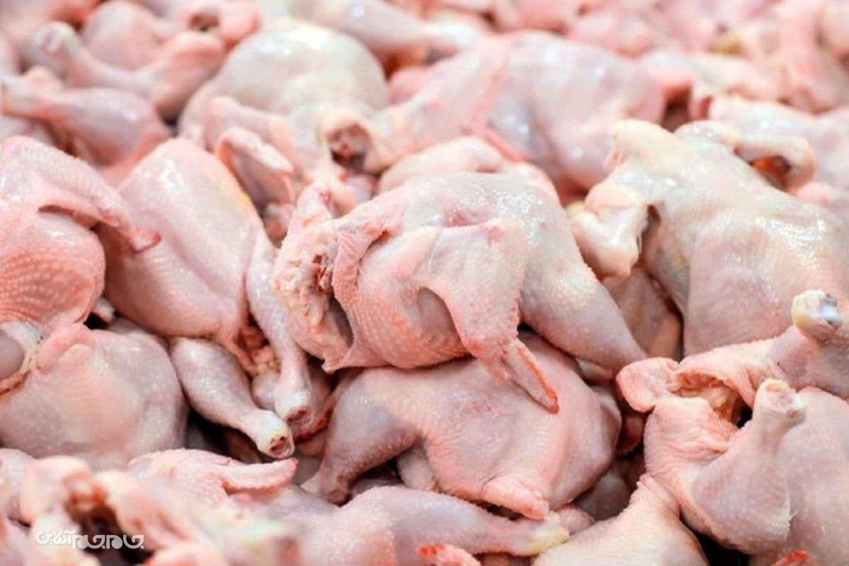 مدیرکل پشتیبانی امور دام گلستان گفت: با هدف تنظیم بازار و حمایت از مصرف کننده، از ابتدای امسال تاکنون ۷۹۰ تن مرغ منجمد در استان توزیع شد.
