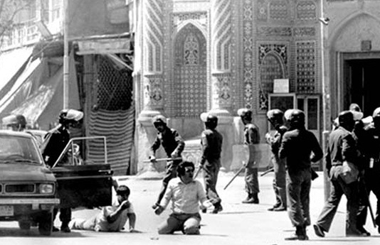 ضیافت خون در ۱۹ دی ۱۳۵۶