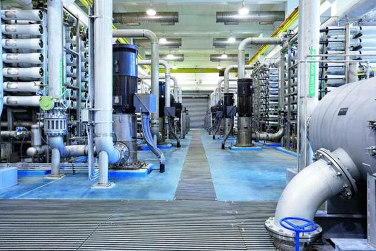 ظرفیت تولید آب شیرین‌کن سیریک با راه‌اندازی واحد جدید به چهار هزار مترمکعب در شبانه روز افزایش یافت.