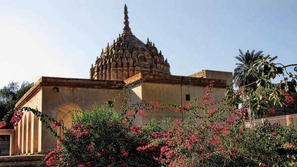 تاریخچه معبد هندوها در بندرعباس + آدرس و عکس تاریخچه معبد هندوها در بندرعباس + آدرس و عکس