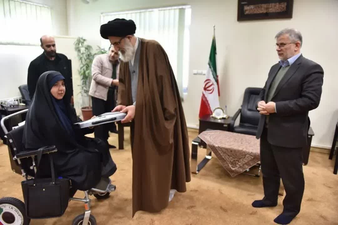 هدیه مقام معظم رهبری به مدالآوران بازیهای آسیایی و پاراآسیایی استان البرز رسید هدیه مقام معظم رهبری به مدالآوران بازیهای آسیایی و پاراآسیایی استان البرز رسید