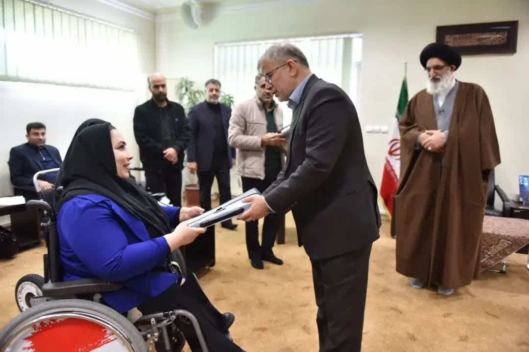 هدیه مقام معظم رهبری به مدالآوران بازیهای آسیایی و پاراآسیایی استان البرز رسید هدیه مقام معظم رهبری به مدالآوران بازیهای آسیایی و پاراآسیایی استان البرز رسید