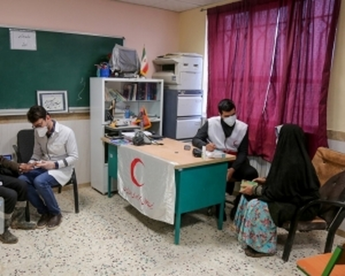 ارائه خدمات کاروان‌های سلامت هلال احمر به مناطق محروم البرز