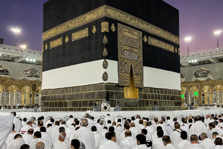 آیا شکاف کعبه محل ورود مادر حضرت علی(ع) است؟ آیا شکاف کعبه محل ورود مادر حضرت علی(ع) است؟