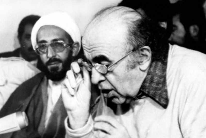 آغاز صدارت ۱۳ ساله هویدا