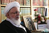 دشمن اعتقادات ملت ایران را هدف قرار داده است