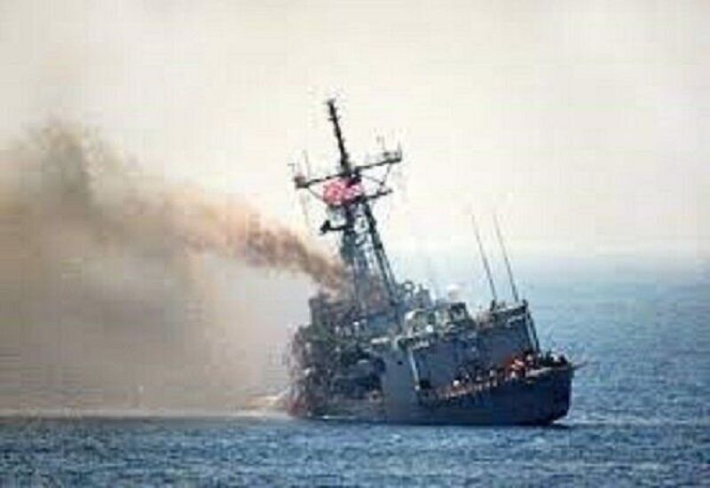 ارتش یمن یک کشتی نیروی دریایی آمریکا را هدف قرار داد
