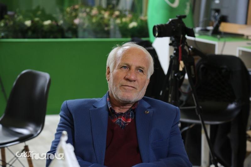 تجلیل از پیشکسوت مطبوعات چهارمحال بختیاری در نمایشگاه رسانه های ایران تجلیل از پیشکسوت مطبوعات چهارمحال بختیاری در نمایشگاه رسانه های ایران