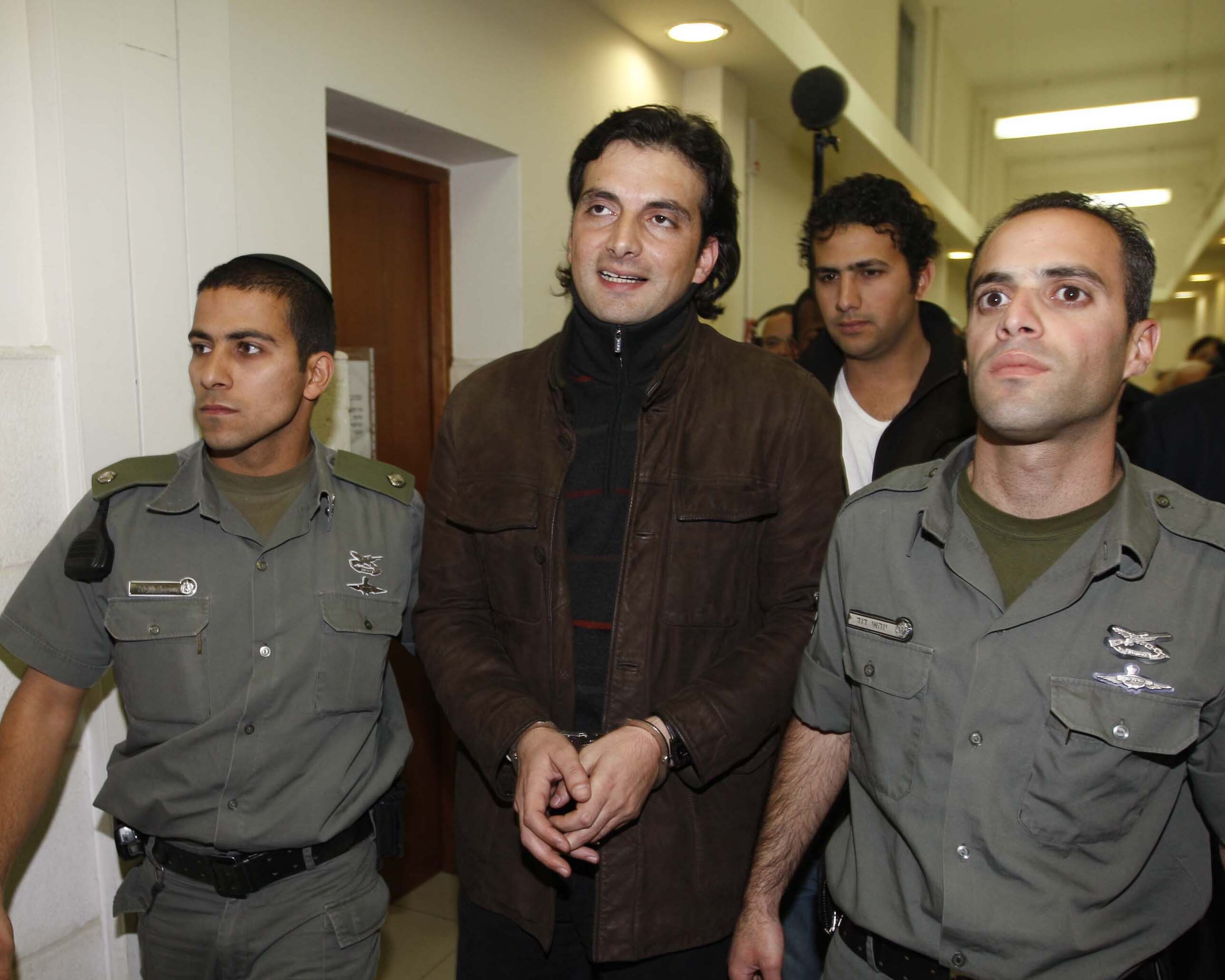 ۲۱ سال بدون توقف ۲۱ سال بدون توقف