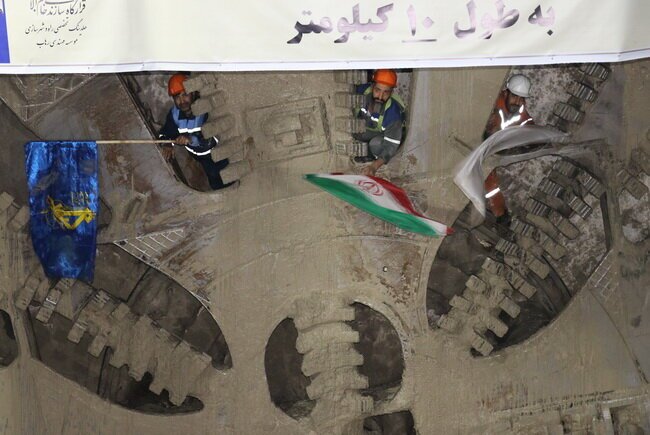 حمایت دولت از اجرای پروژه قطار شهری تبریز