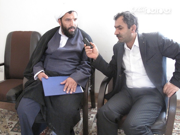 اقامه نماز عید فطر به امامت خطیب موقت جمعه شهرکرد در جوار مصلی بزرگ امام خمینی