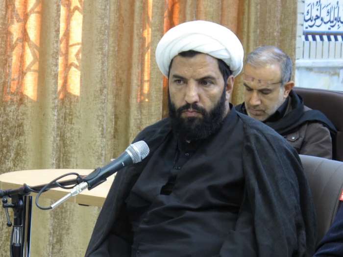 اقامه نماز عید فطر به امامت خطیب موقت جمعه شهرکرد در جوار مصلی بزرگ امام خمینی