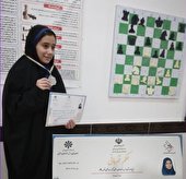 دختر نوجوان ملایری، نایب قهرمان مسابقات شطرنج دختران غرب کشور