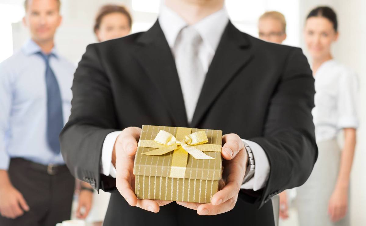 چرا سفر کارت هدیه سازمانی محبوبی است؟