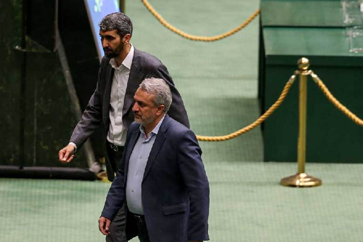 نمایندگان مجلس شورای اسلامی با استیضاح وزیر صنعت،معدن و تجارت موافقت کردند و به این ترتیب فاطمی‌امین از وزارت صمت خداحافظی کرد.