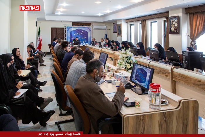 در حال حاضر ۱۰۰ درصد جمعيت شهري استان و ۴۳ روستا از آب لوله‌کشي سالم و بهداشتي بهره مند هستند