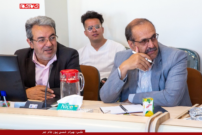 در حال حاضر ۱۰۰ درصد جمعيت شهري استان و ۴۳ روستا از آب لوله‌کشي سالم و بهداشتي بهره مند هستند