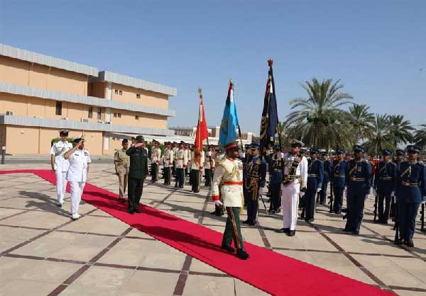 سردار باقری: موازنه قدرت درحال تغییر از غرب به شرق است سردار باقری: موازنه قدرت درحال تغییر از غرب به شرق است