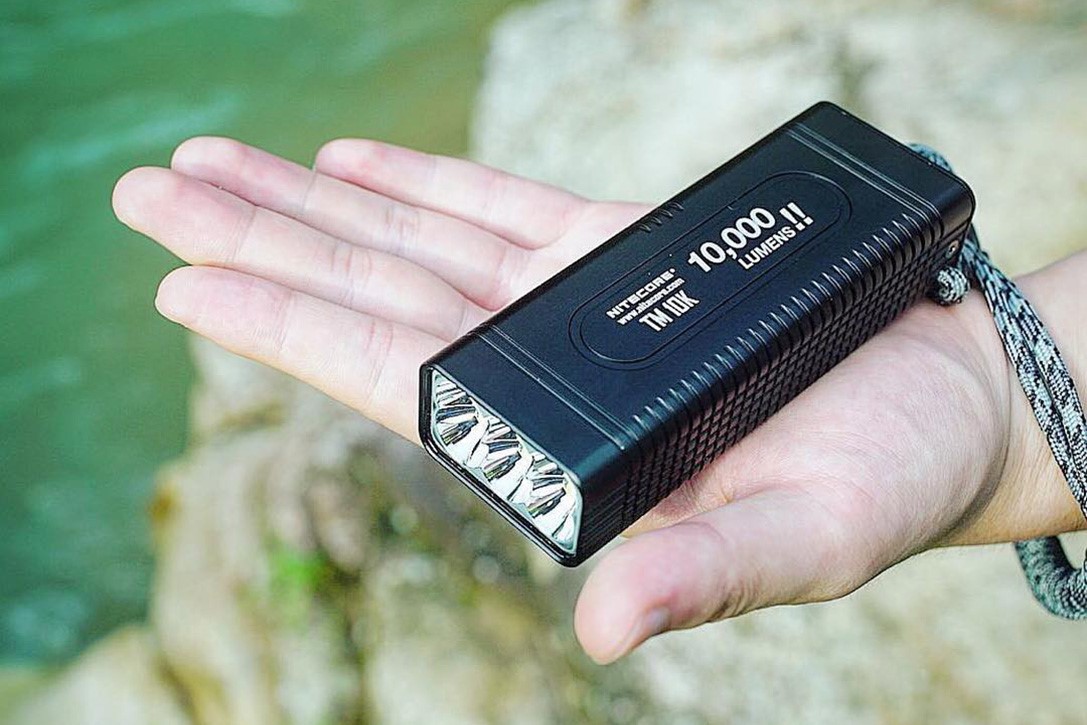 بررسی بزرگترین و قوی ترین چراغ قوه ها