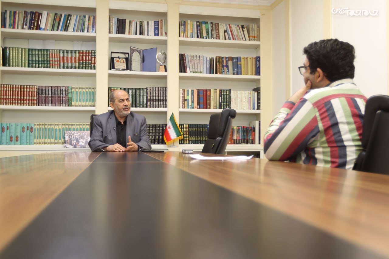 ببینید | بنی صدر از ابتدا خائن بود ببینید | بنی صدر از ابتدا خائن بود