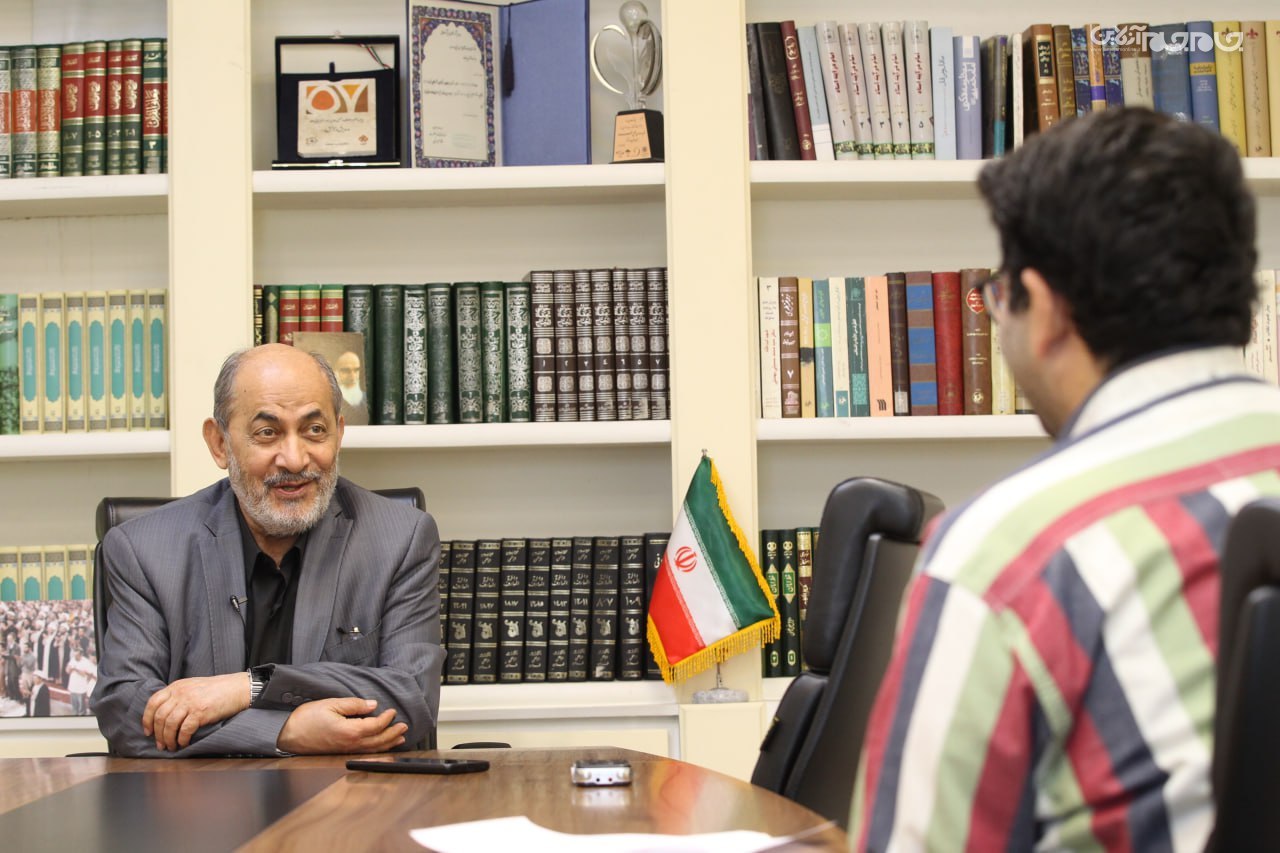 ببینید | بنی صدر از ابتدا خائن بود ببینید | بنی صدر از ابتدا خائن بود