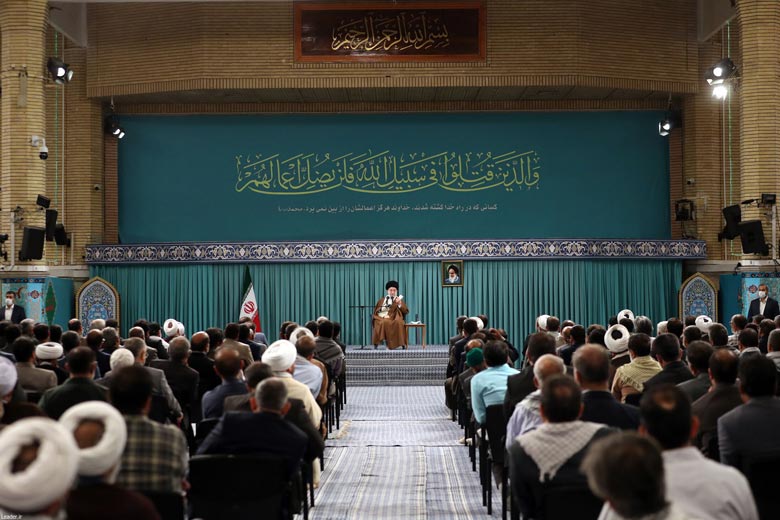 باید با شیوه‌های خلاقانه و جذاب، یاد، سلوک و مجاهدت شهدا به نسل جوان منتقل شود