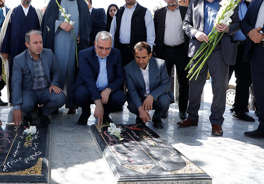 باید به جای رئیس بیمارستان بروجن، رئیس دانشگاه علوم پزشکی شهرکرد یا معاونت توسعه این دانشگاه برکنار می شد.