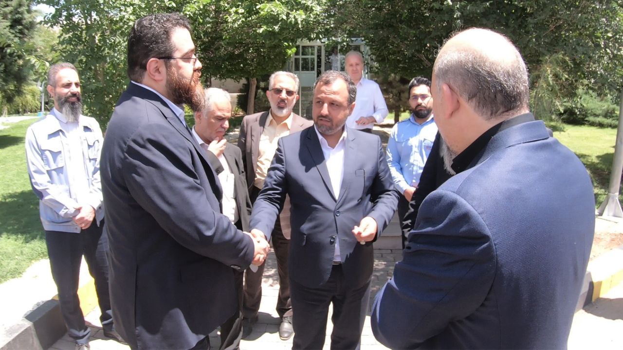 پیگیری طرح های توسعه هافمن در دیدار با وزیر امور اقتصادی و دارایی