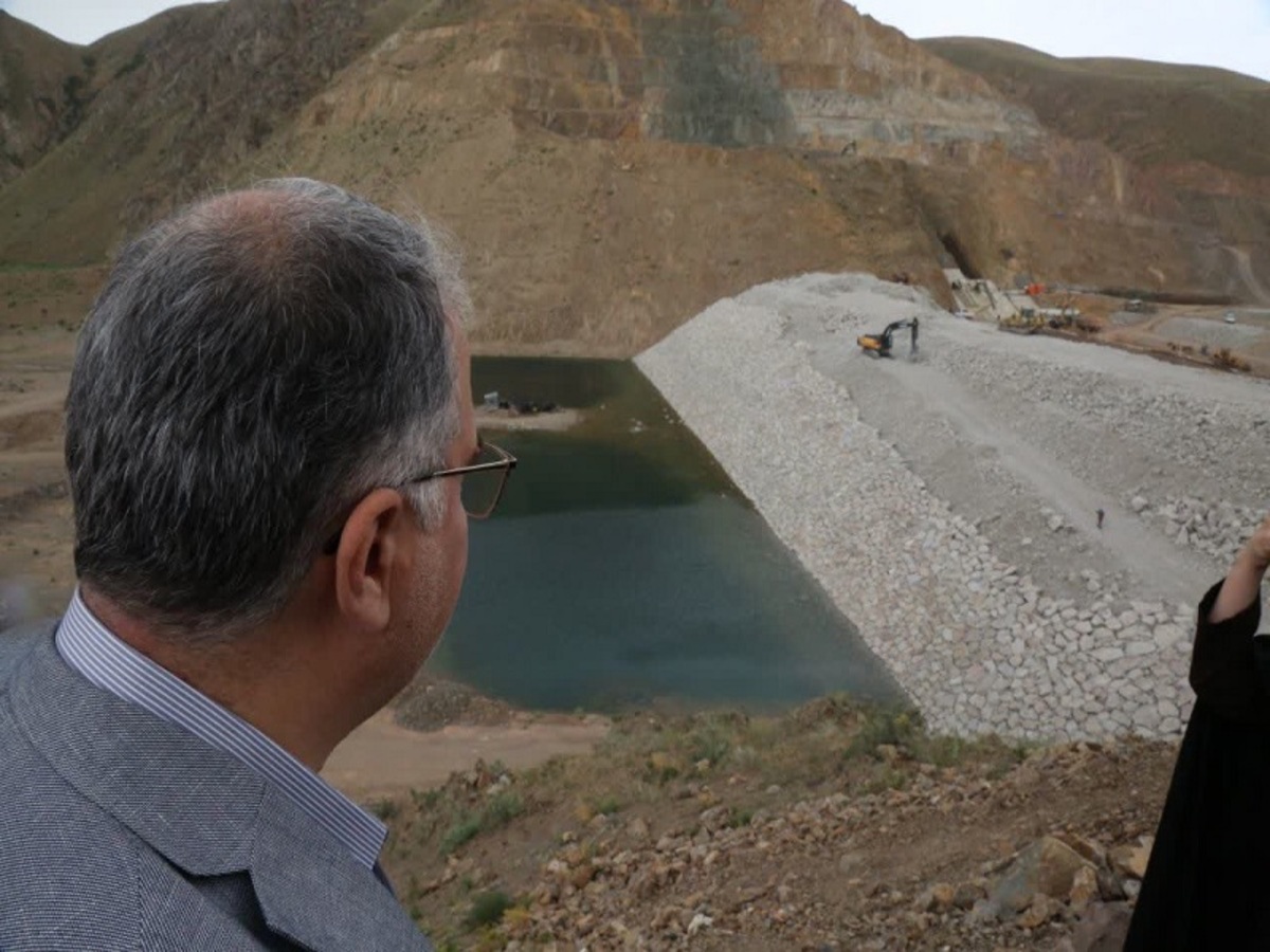 استاندار زنجان گفت: با تامین اعتبار برای پیشبرد پروژه سد بلوبین، این پروژه تا پایان امسال به مرحله آبگیری می‌رسد.