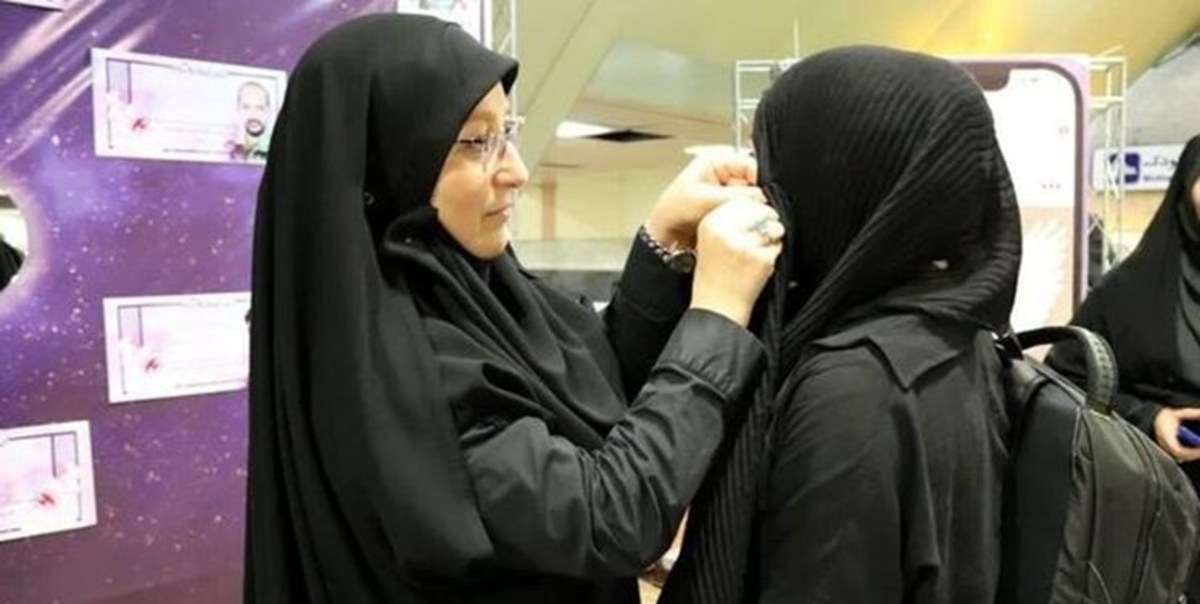نمایندگان مجلس شورای اسلامی با بررسی لایحه حمایت از فرهنگ عفاف و حجاب و حمایت از سلامت اجتماعی به صورت یک فوریتی موافقت کردند.