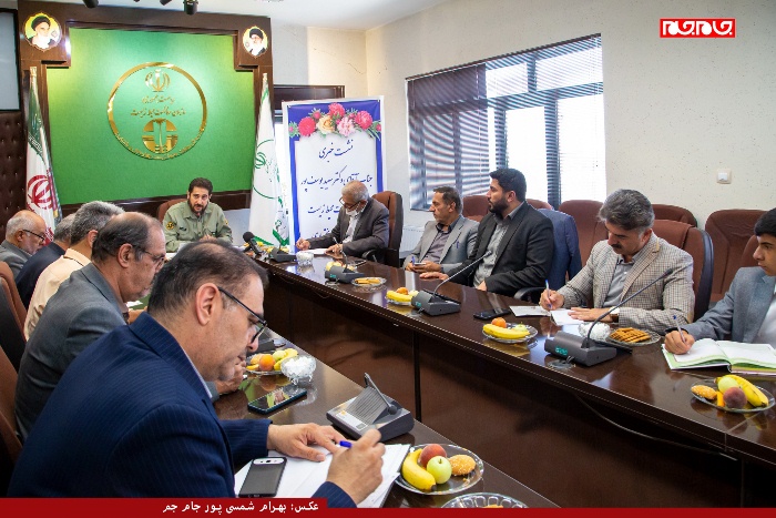 نشست خبری اصحاب قلم و رسانه با مسئول محیط زیست چهار محال و بختیاری نشست خبری اصحاب قلم و رسانه با مسئول محیط زیست چهار محال و بختیاری