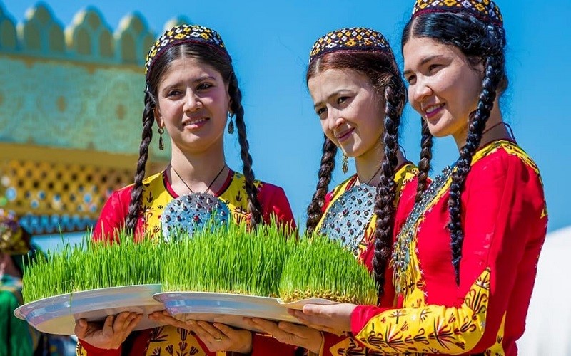 موزائیک فرهنگی قفقاز : ارمنستان، گرجستان و آذربایجان موزائیک فرهنگی قفقاز : ارمنستان، گرجستان و آذربایجان