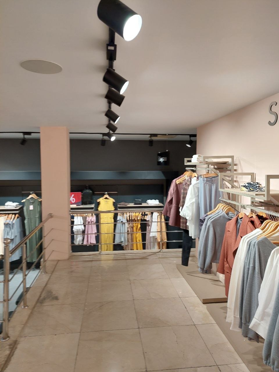 راهنمای خرید چراغ ریلی راهنمای خرید چراغ ریلی