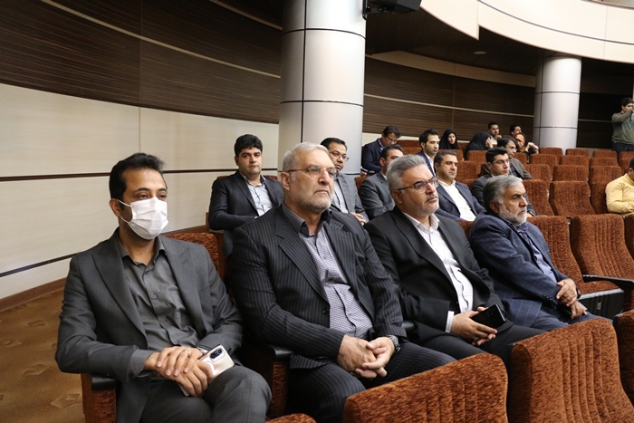 دلار را باید از تبادلات تجاری و ارزی کنار گذاشت دلار را باید از تبادلات تجاری و ارزی کنار گذاشت